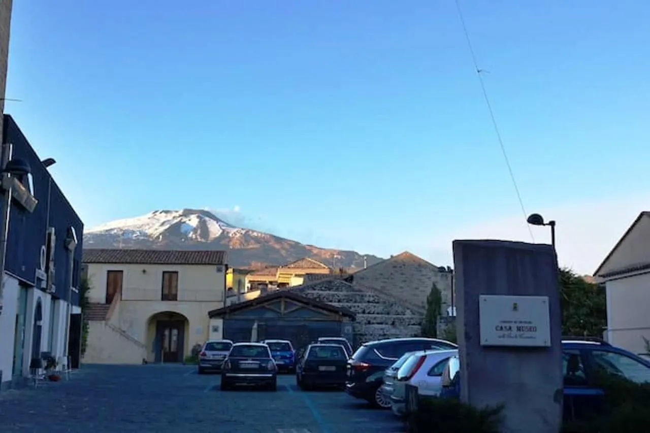 Modern Studio In Nicolosi 25 Sqm Parking Included